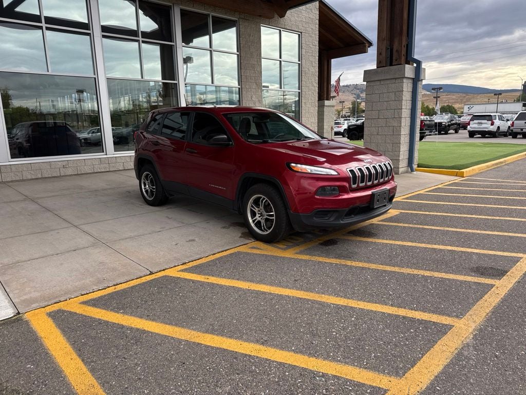 2016 Jeep Cherokee Sport
