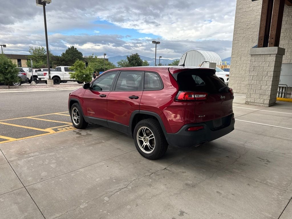 2016 Jeep Cherokee Sport