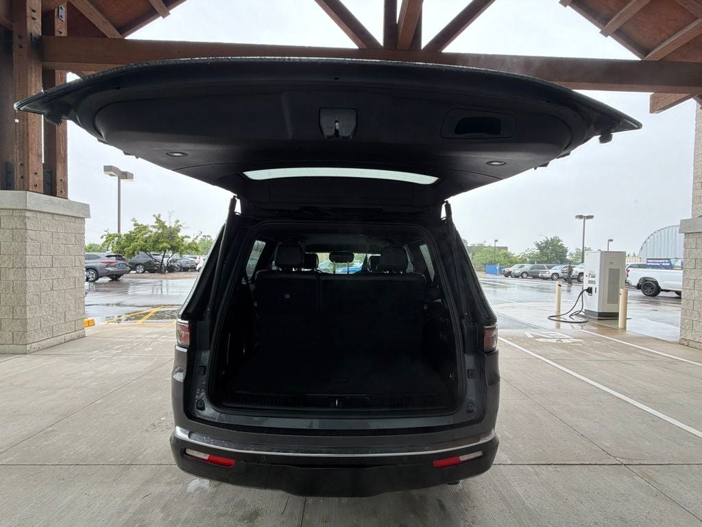 2023 Jeep Wagoneer Series II
