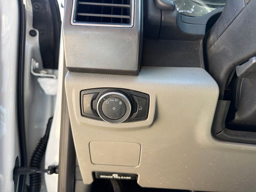 2020 Ford Super Duty F-550 DRW Chassis Cab XLT