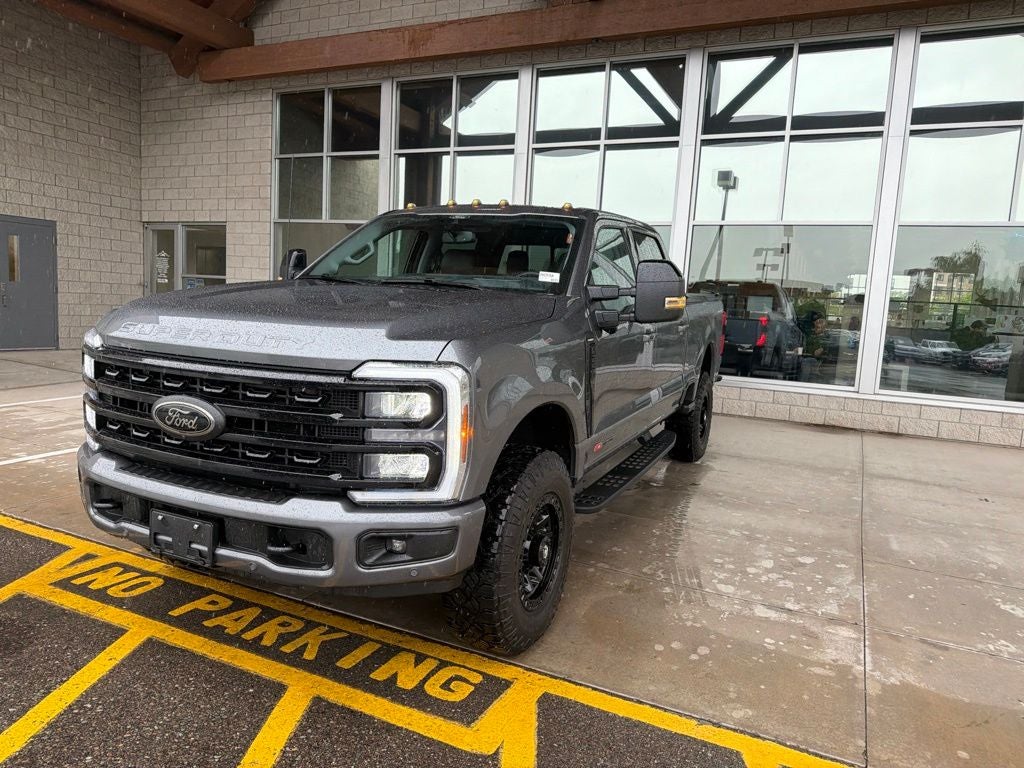 2024 Ford Super Duty F-250 Pickup LARIAT