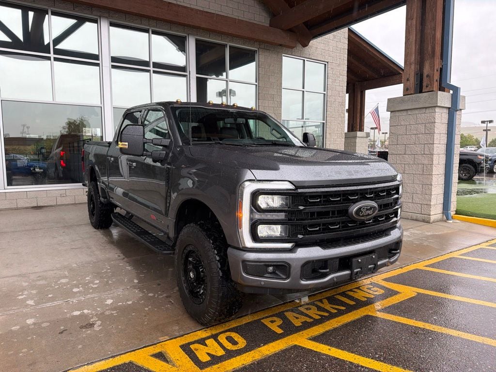 2024 Ford Super Duty F-250 Pickup LARIAT