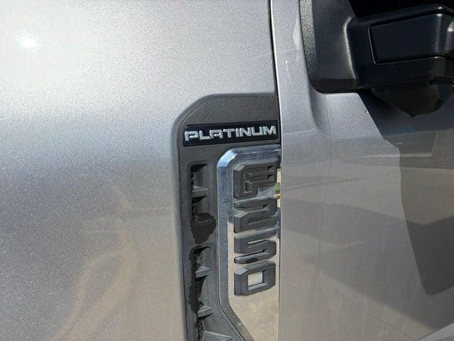 2024 Ford Super Duty F-250 Pickup Platinum