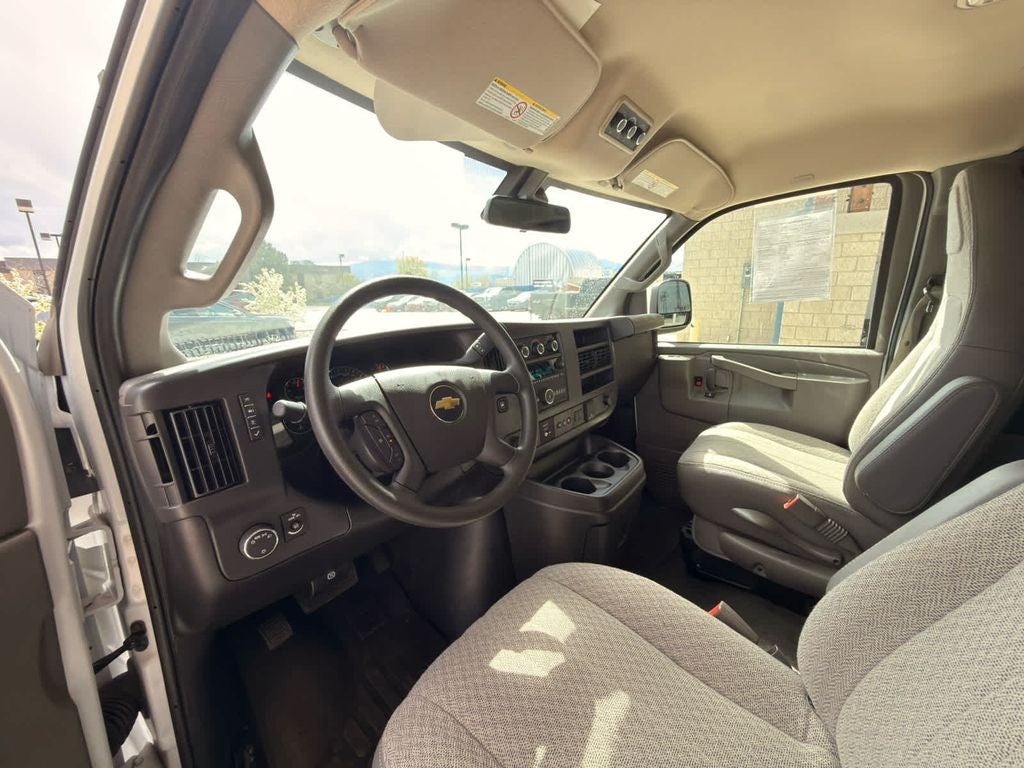 2025 Chevrolet Express Passenger LT - Photo 10