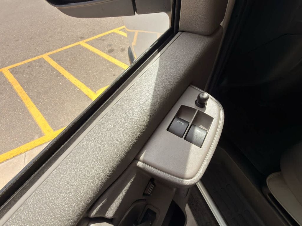 2025 Chevrolet Express Passenger LT - Photo 12