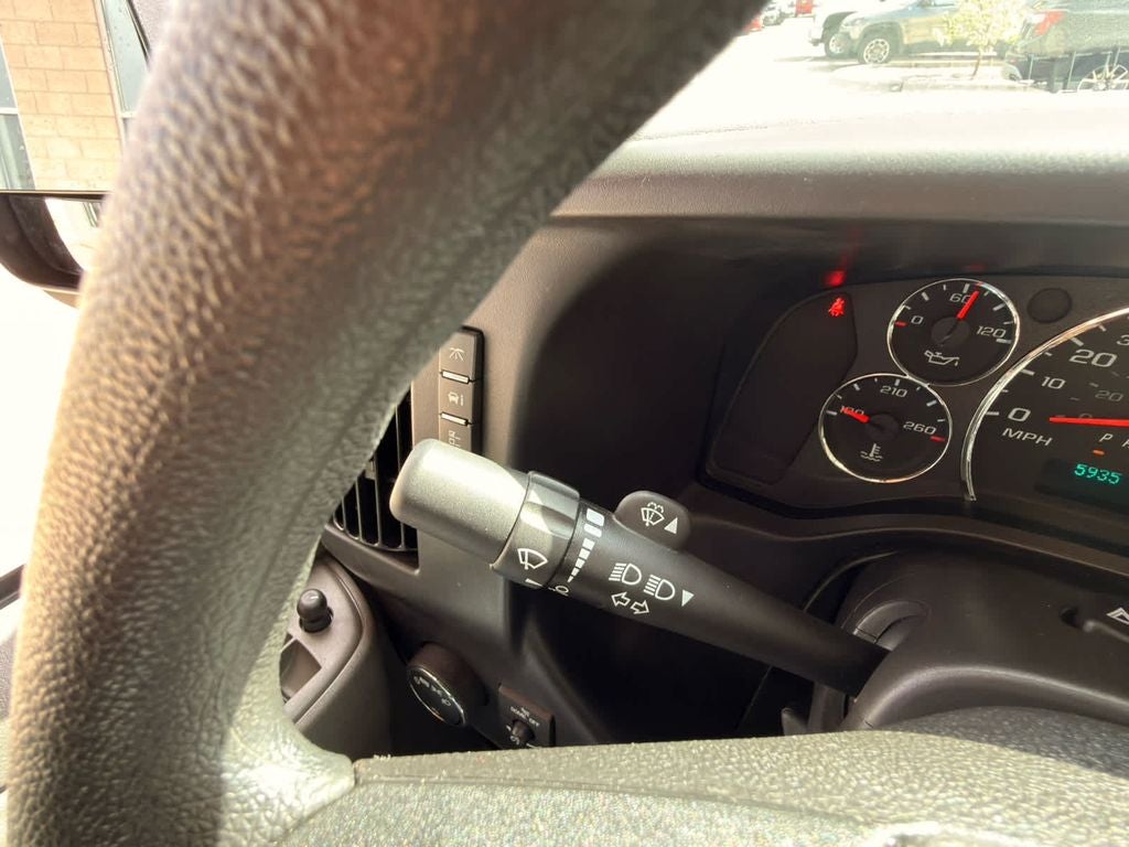 2025 Chevrolet Express Passenger LT - Photo 18
