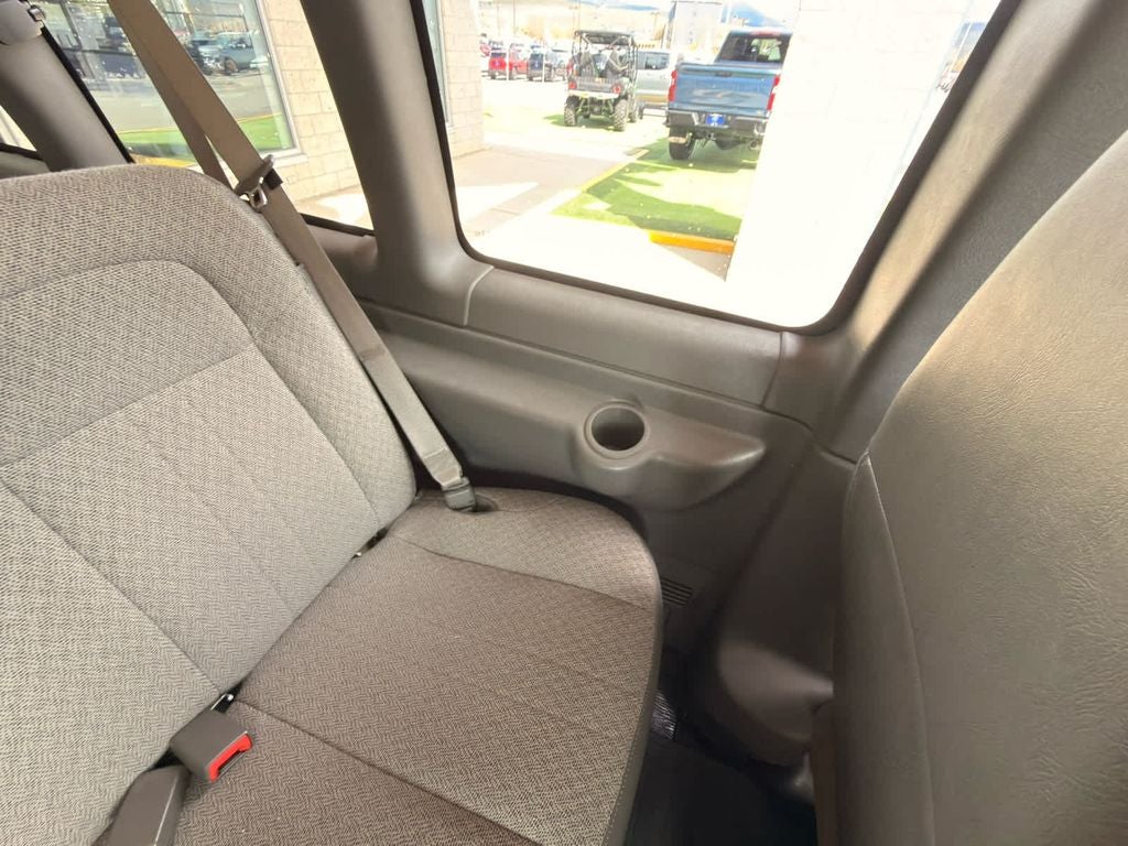 2025 Chevrolet Express Passenger LT - Photo 28