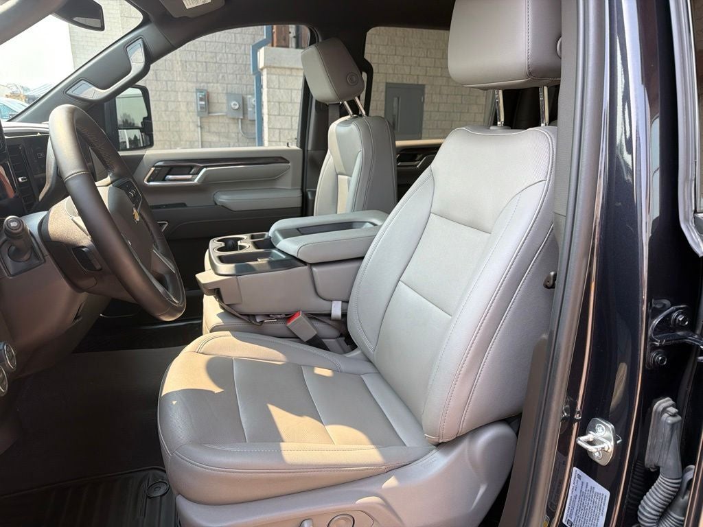 2024 Chevrolet Silverado 3500HD LTZ