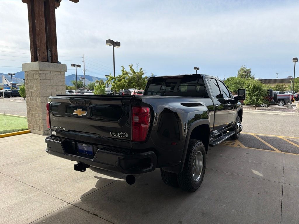 2022 Chevrolet Silverado 3500HD High Country
