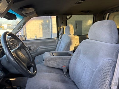 1998 Chevrolet C/K 3500 4dr 168.5" WB 4WD