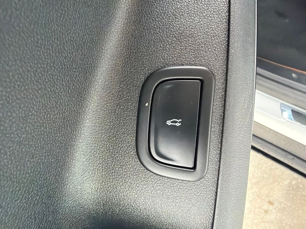 2024 GMC Acadia AT4