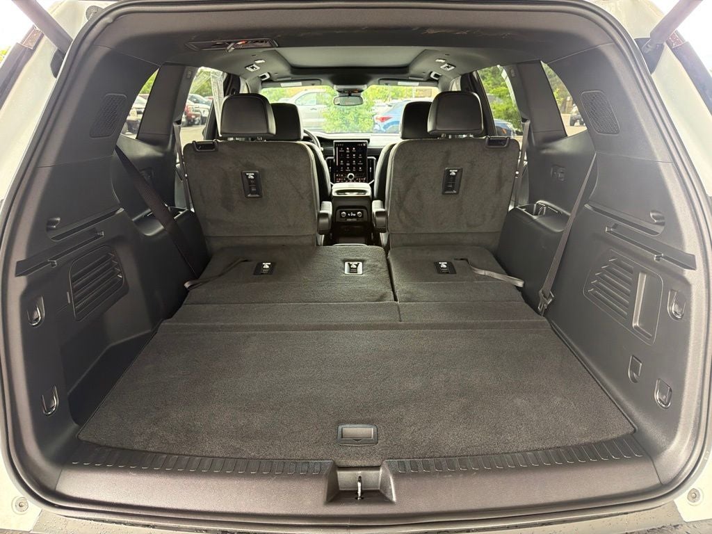 2024 GMC Acadia AT4