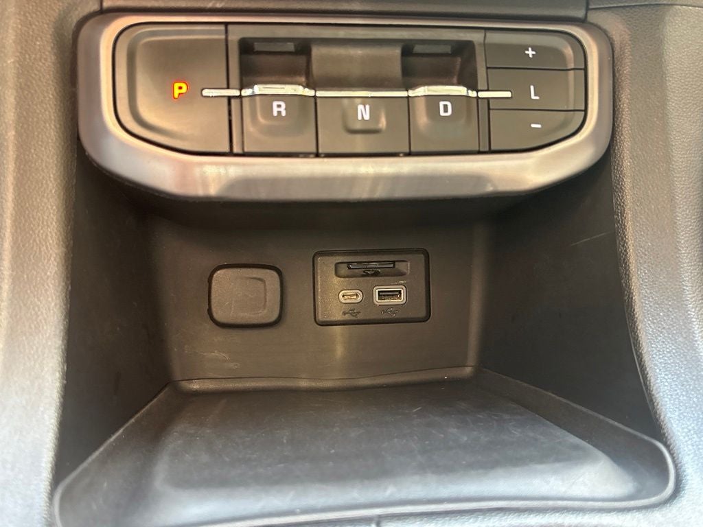 2021 GMC Acadia AT4