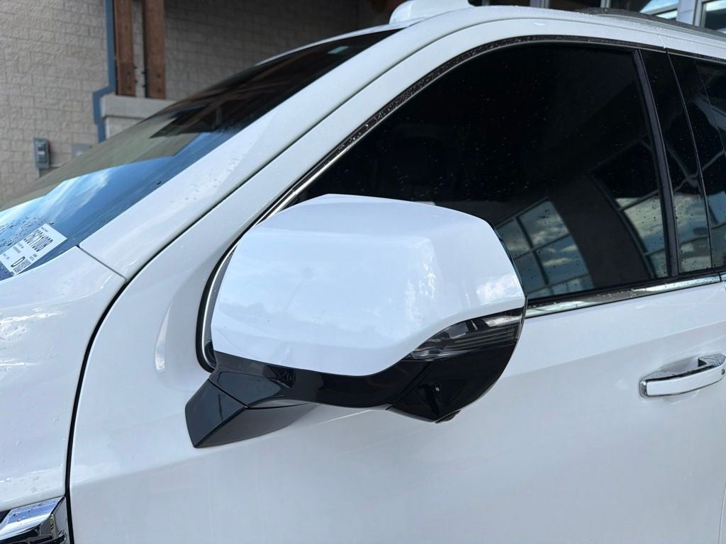2025 GMC Yukon Elevation
