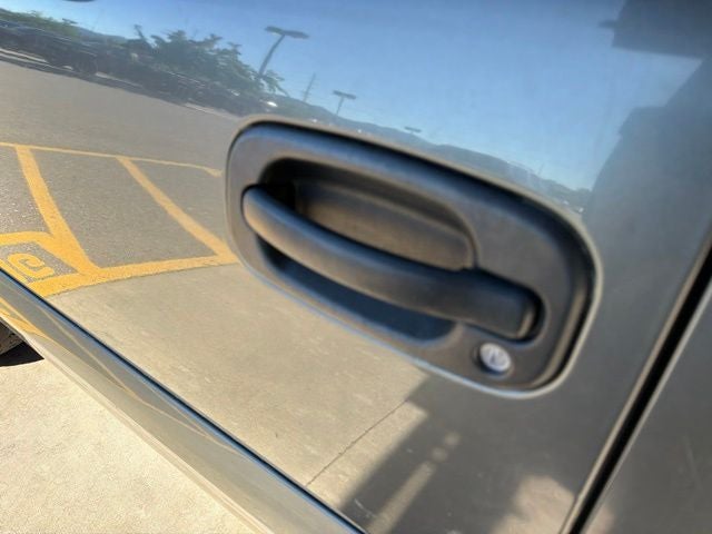 2000 Chevrolet New Tahoe LS