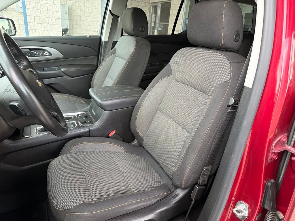 2018 Chevrolet Traverse LT Cloth