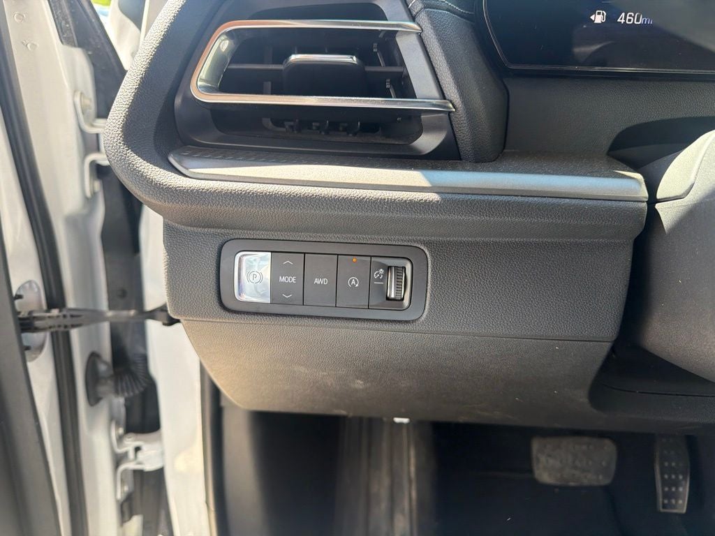 2025 Chevrolet Traverse AWD LT