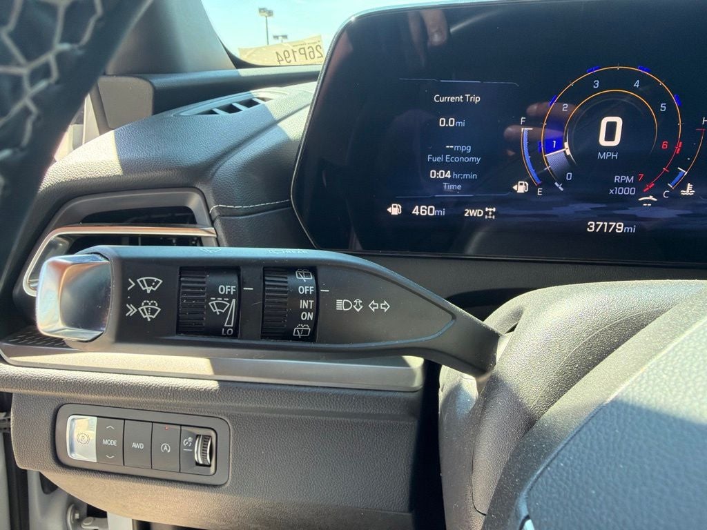2025 Chevrolet Traverse AWD LT