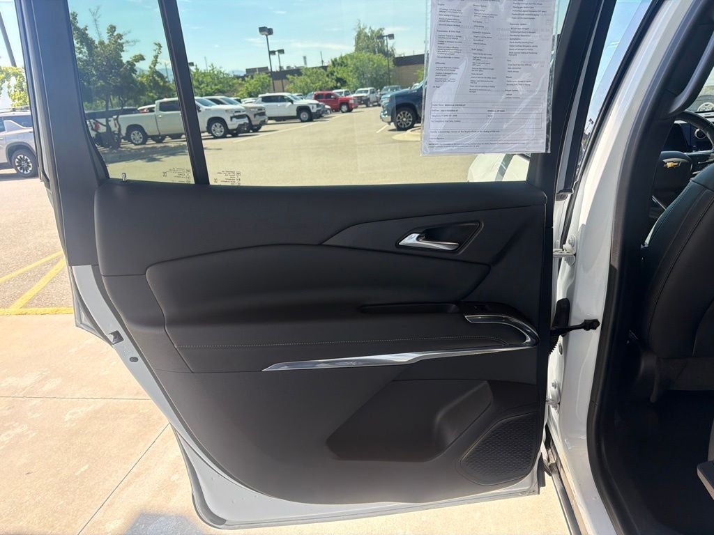 2025 Chevrolet Traverse AWD LT