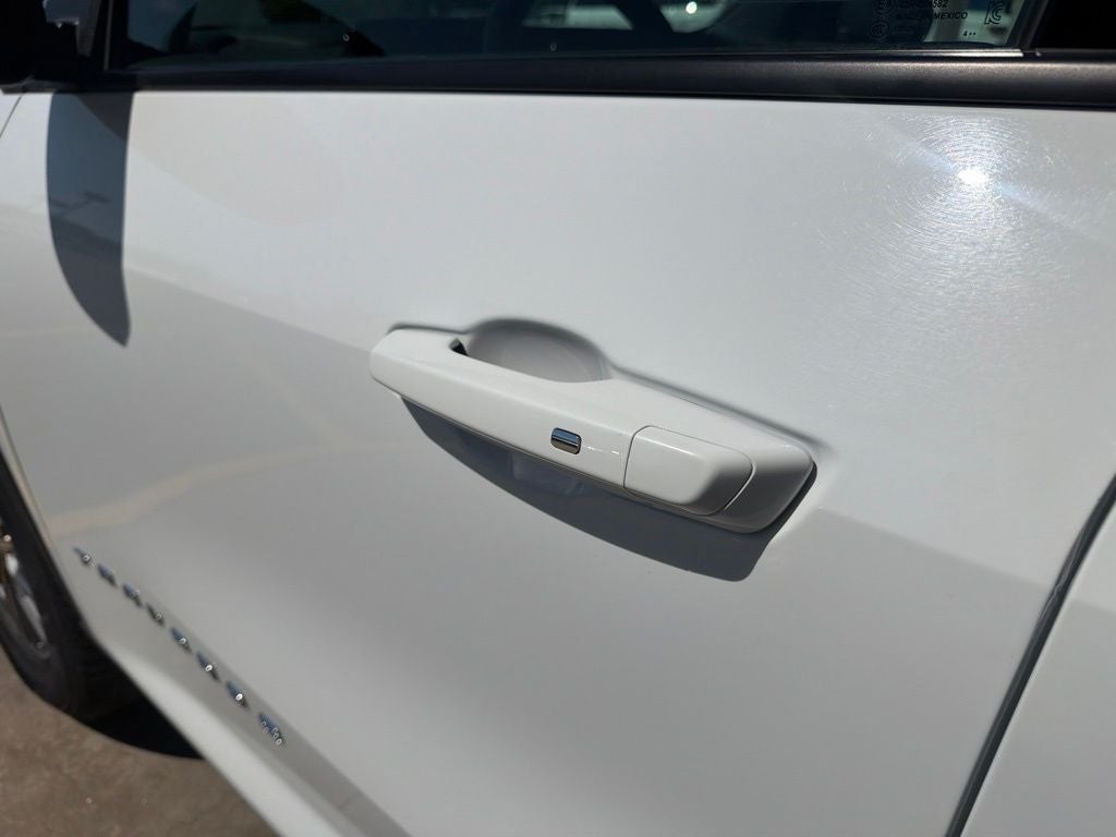 2025 Chevrolet Traverse AWD LT