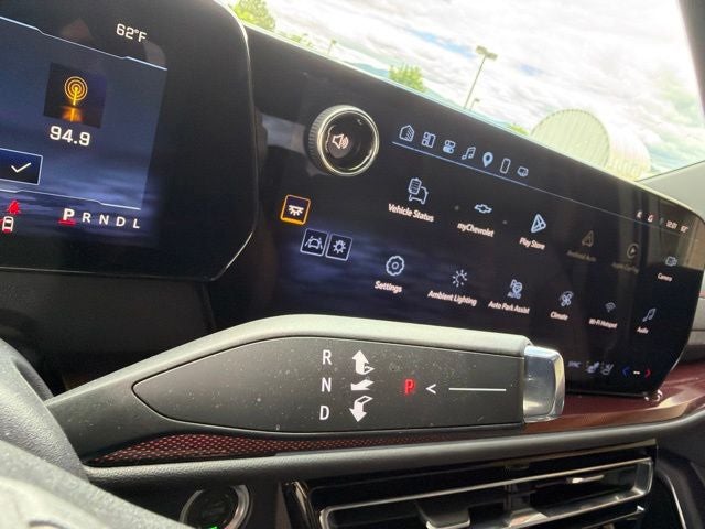 2025 Chevrolet Traverse AWD RS