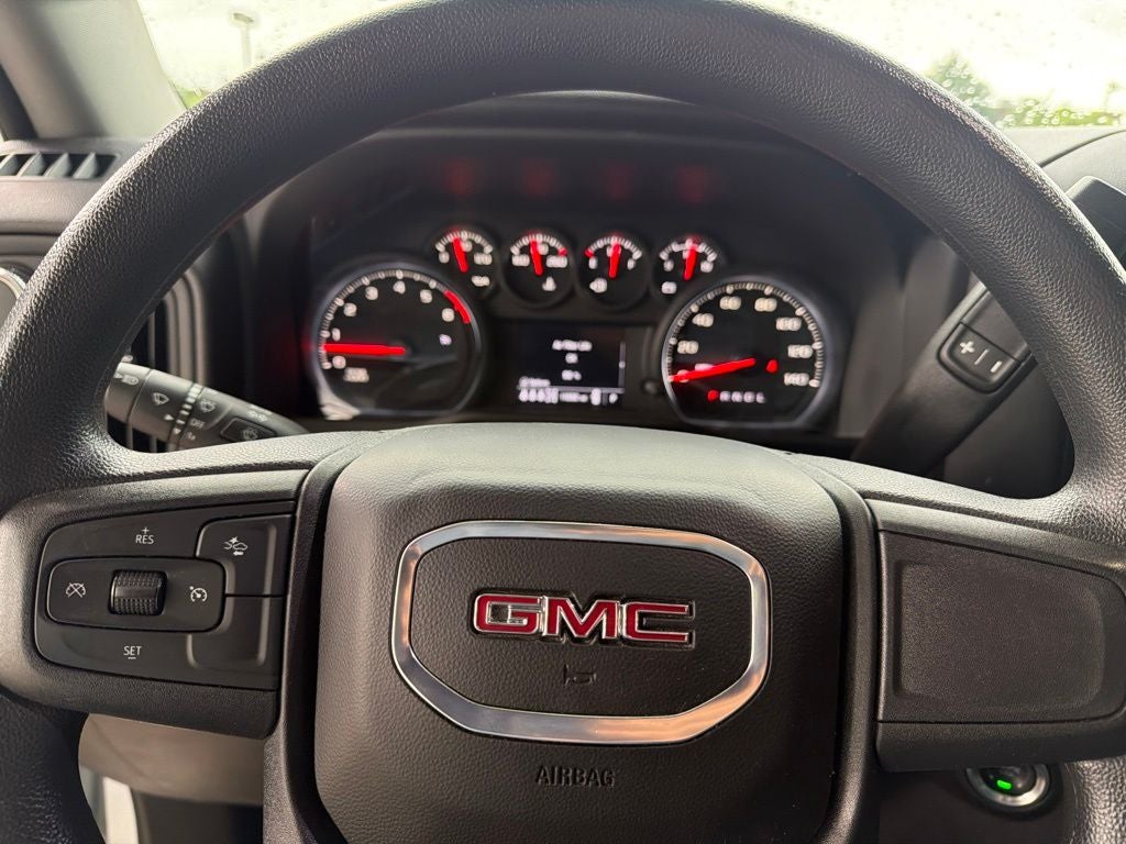 2025 GMC Sierra 2500HD Pro