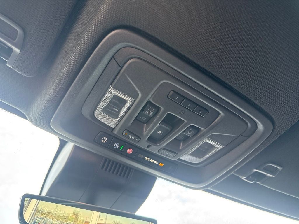 2025 GMC Sierra 2500HD AT4 - Photo 30