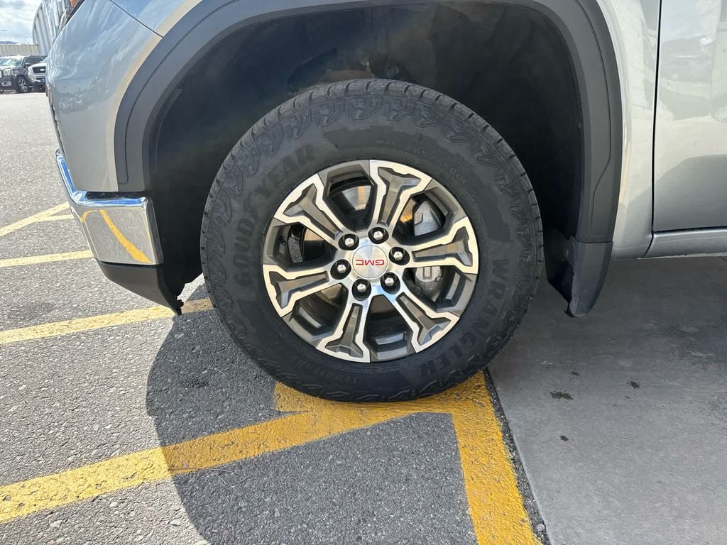 2025 GMC Sierra 1500 SLT
