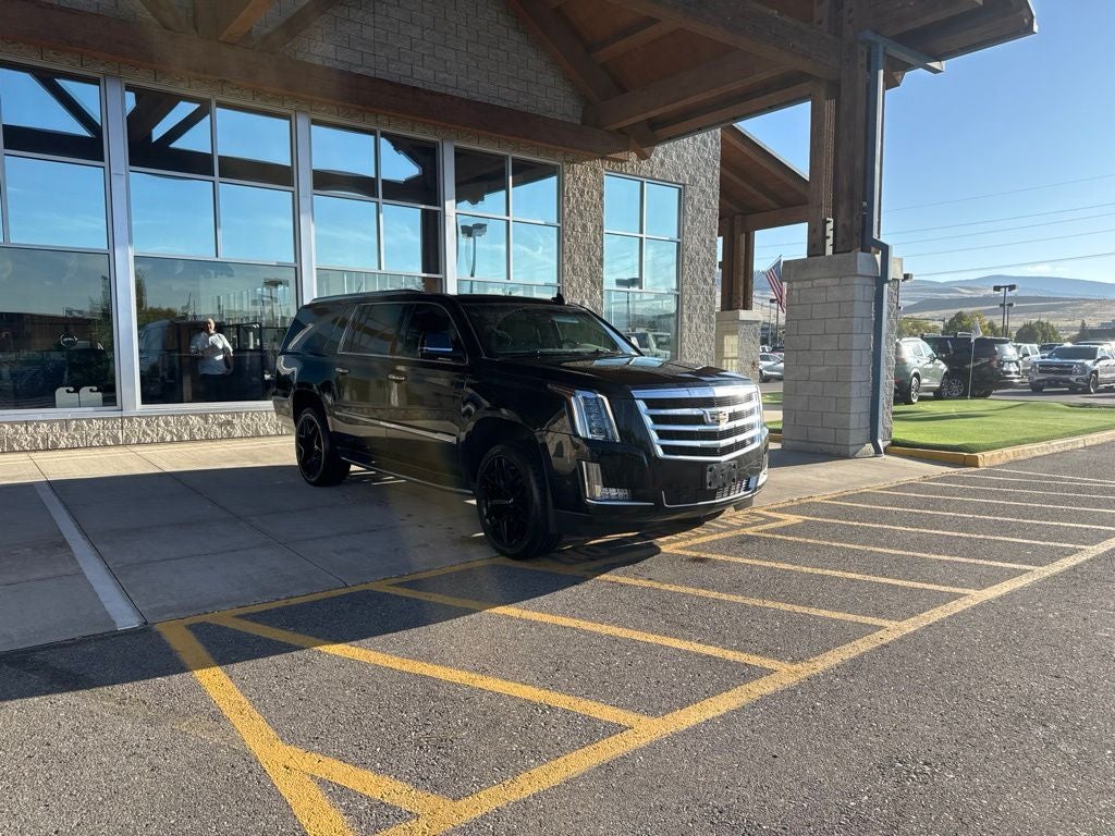 2019 Cadillac Escalade ESV Luxury