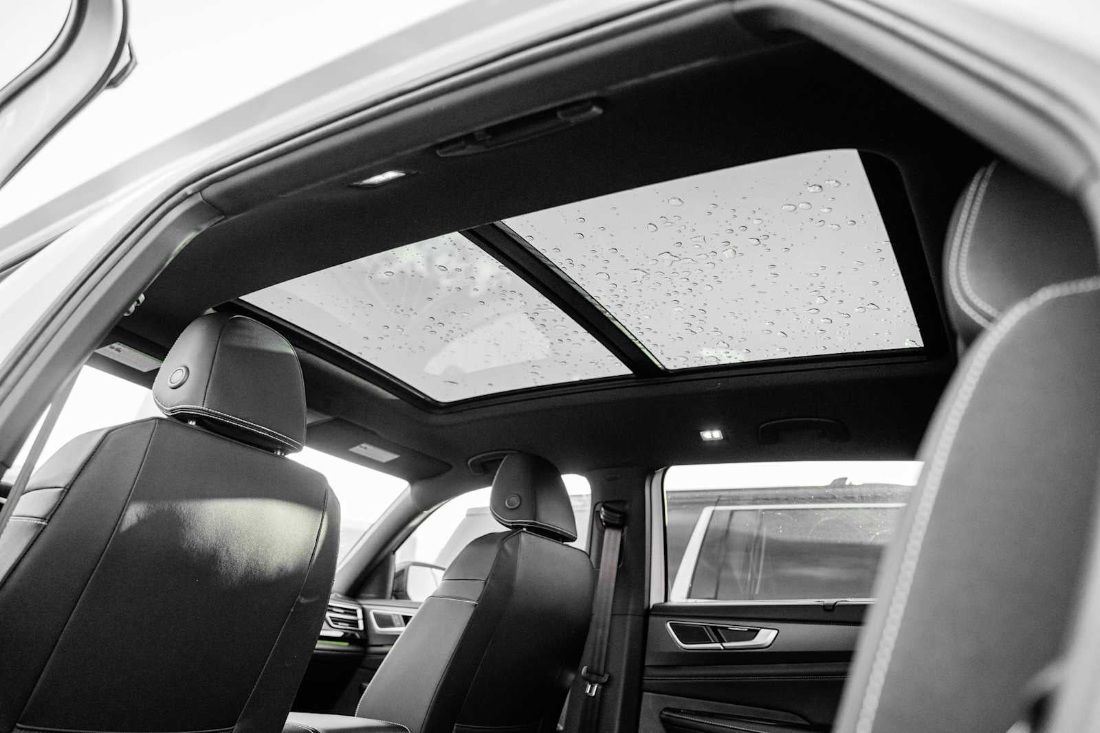 2026 Volkswagen Atlas Cross Sport 2.0T SEL R-Line Black 4MOTION