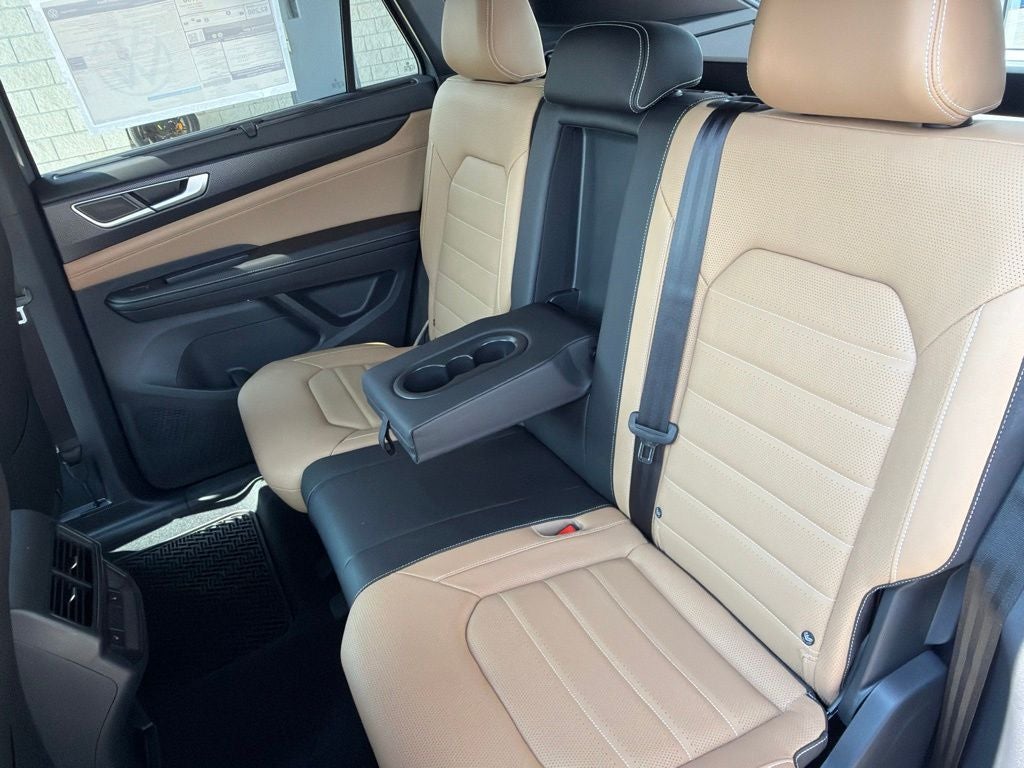 2026 Volkswagen Atlas Cross Sport 2.0T SEL R-Line Black