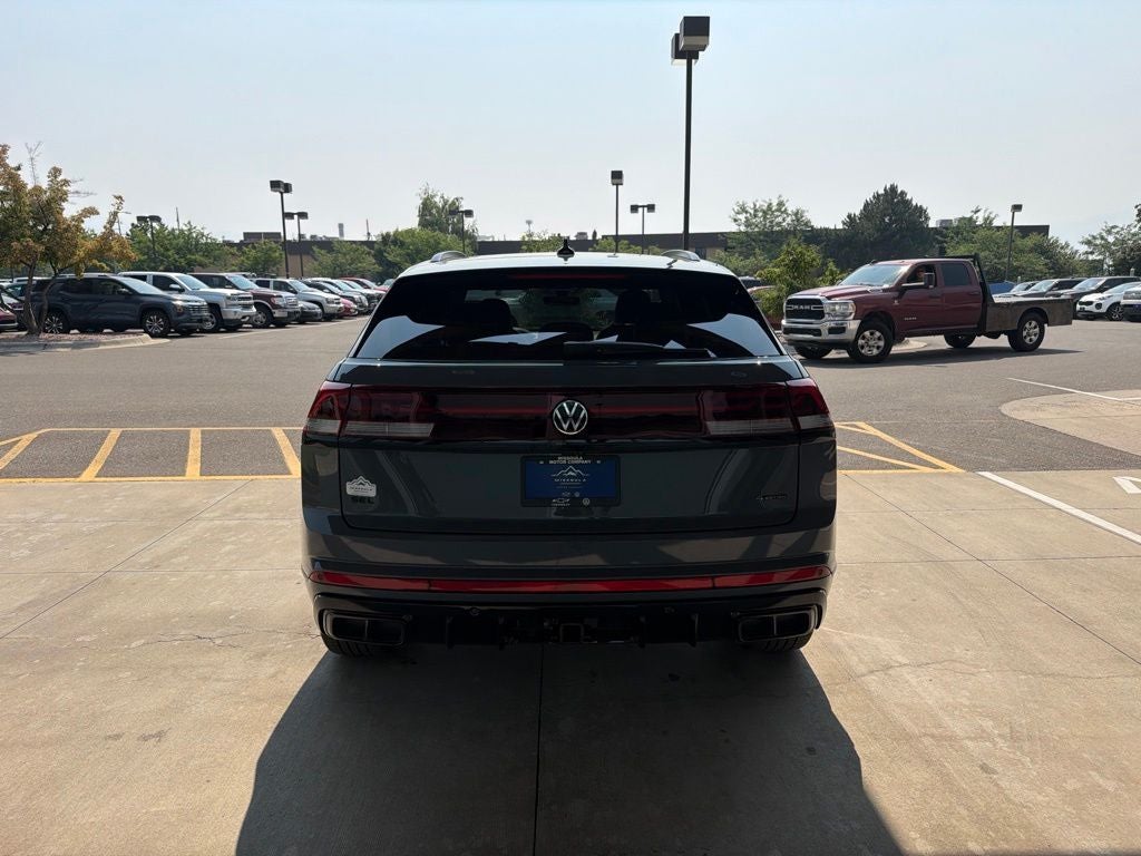 2026 Volkswagen Atlas Cross Sport 2.0T SEL R-Line Black