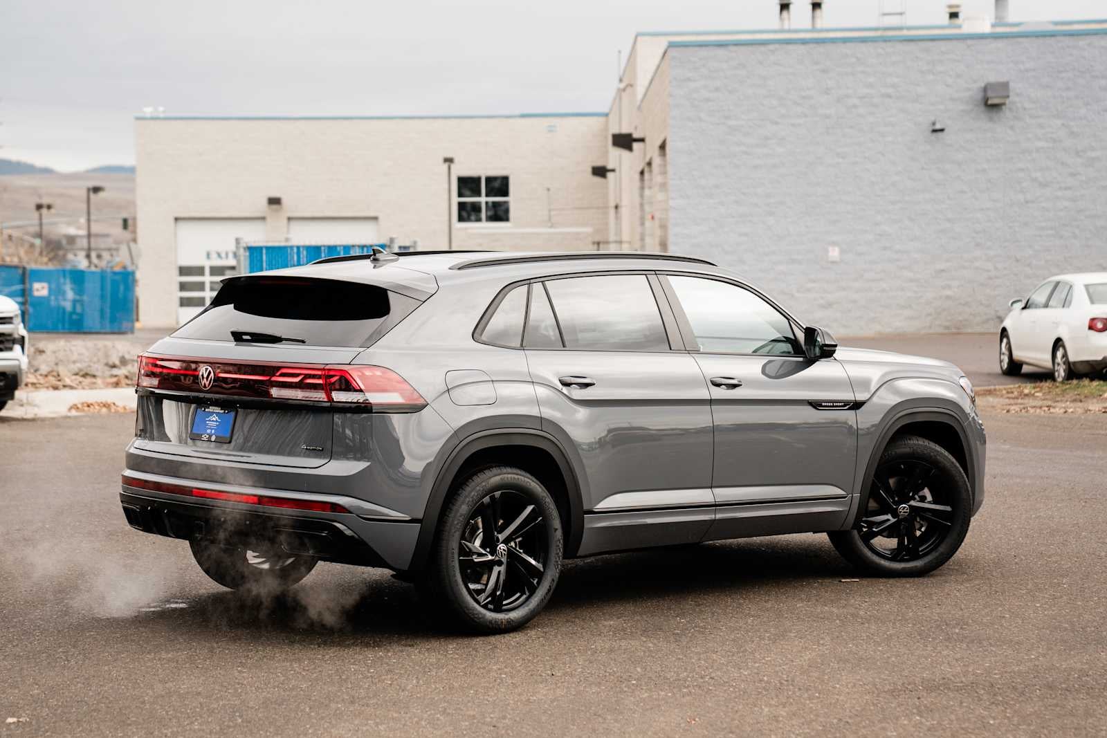 2026 Volkswagen Atlas Cross Sport 2.0T SEL R-Line Black 4MOTION