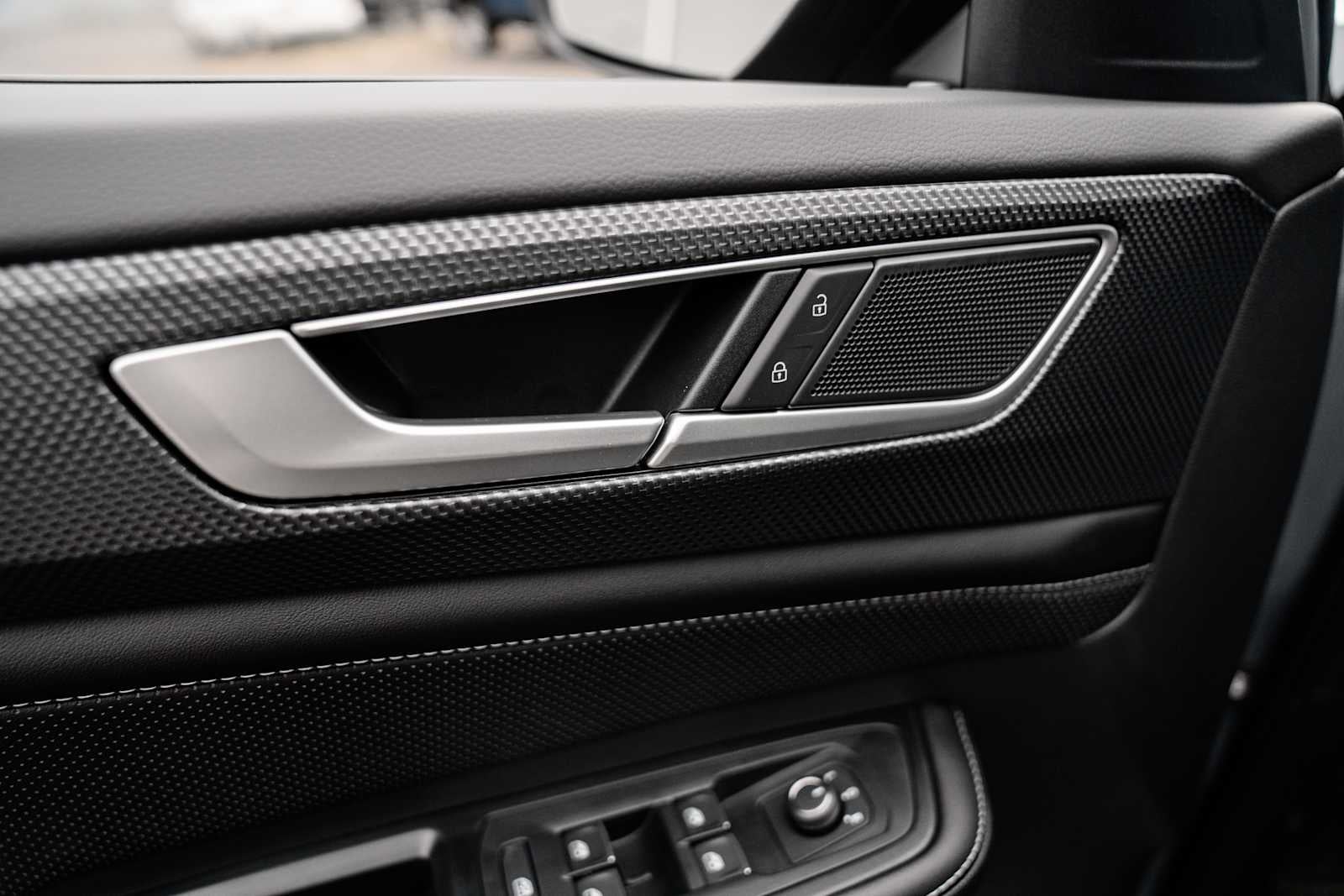 2026 Volkswagen Atlas Cross Sport 2.0T SEL R-Line Black 4MOTION