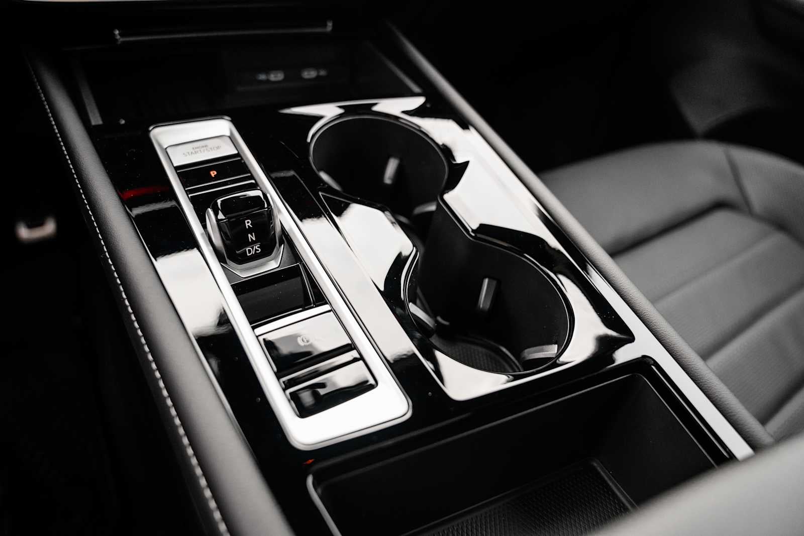 2026 Volkswagen Atlas Cross Sport 2.0T SEL R-Line Black 4MOTION