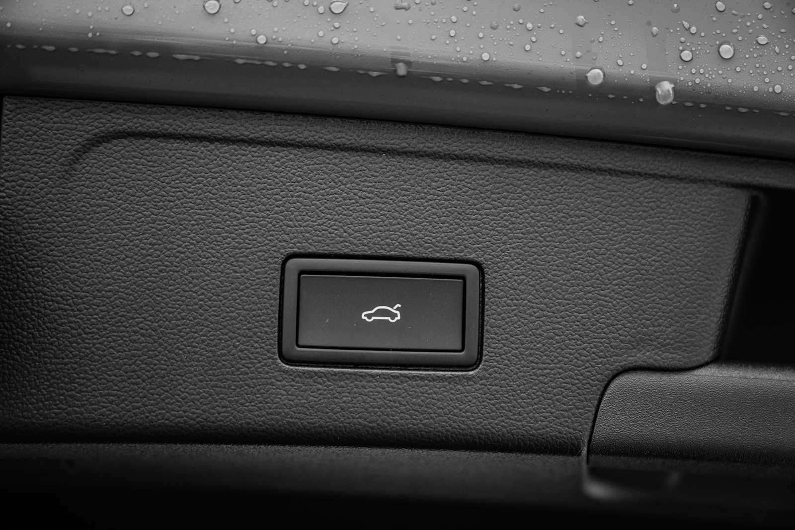 2026 Volkswagen Atlas Cross Sport 2.0T SEL R-Line Black 4MOTION