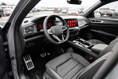 2026 Volkswagen Atlas Cross Sport 2.0T SEL R-Line Black 4MOTION