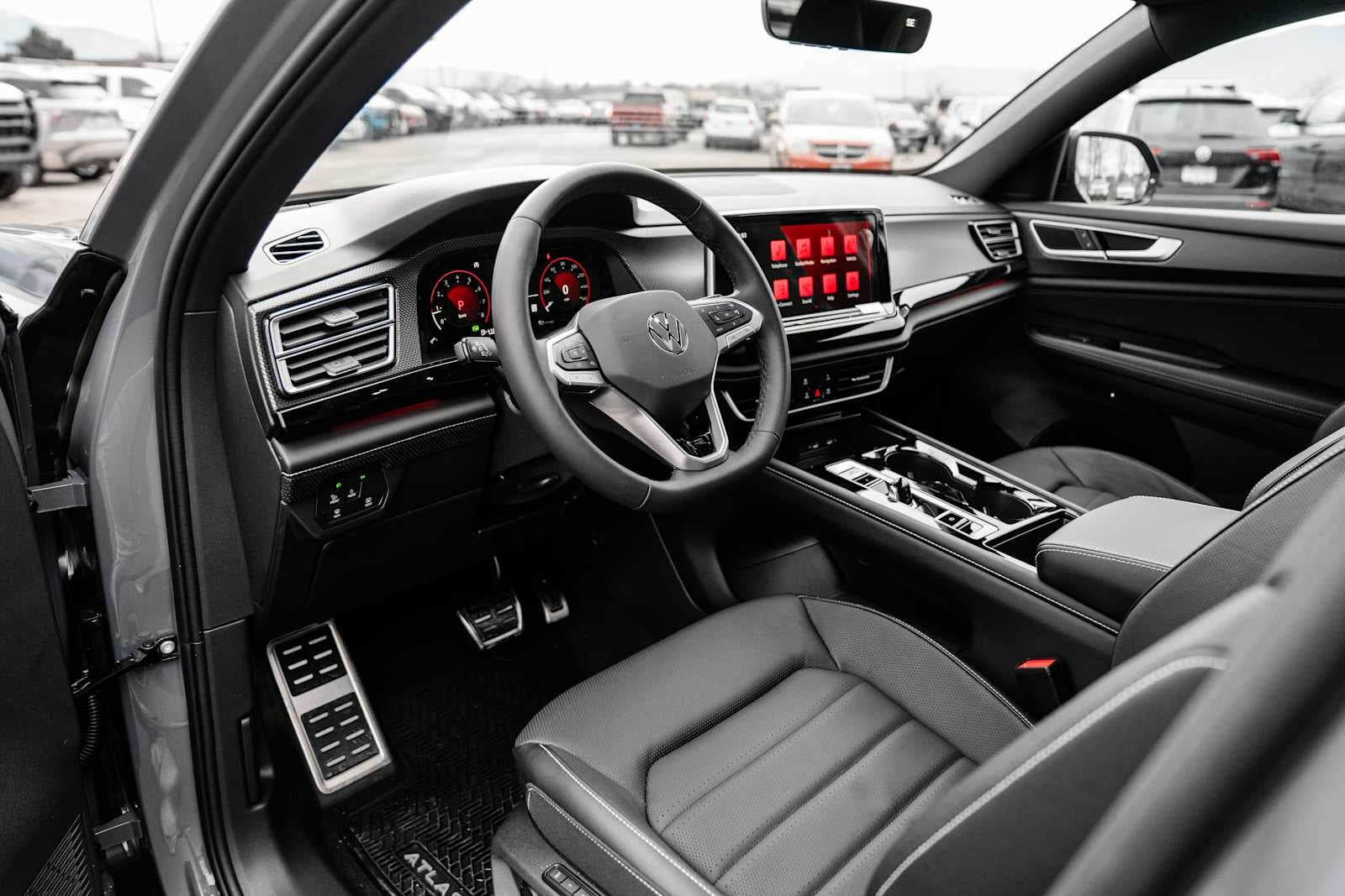 2026 Volkswagen Atlas Cross Sport 2.0T SEL R-Line Black 4MOTION