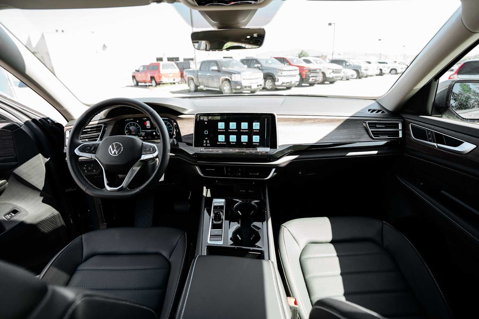 2026 Volkswagen Atlas 2.0T SEL
