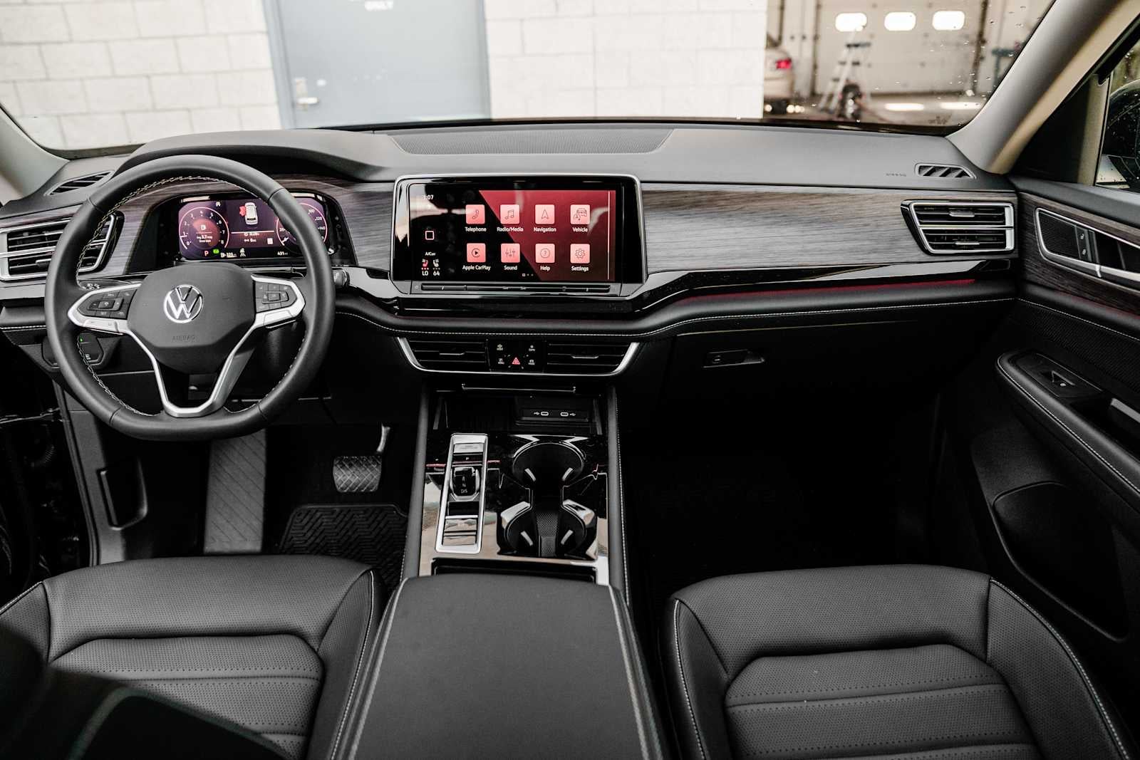 2025 Volkswagen Atlas 2.0T SEL