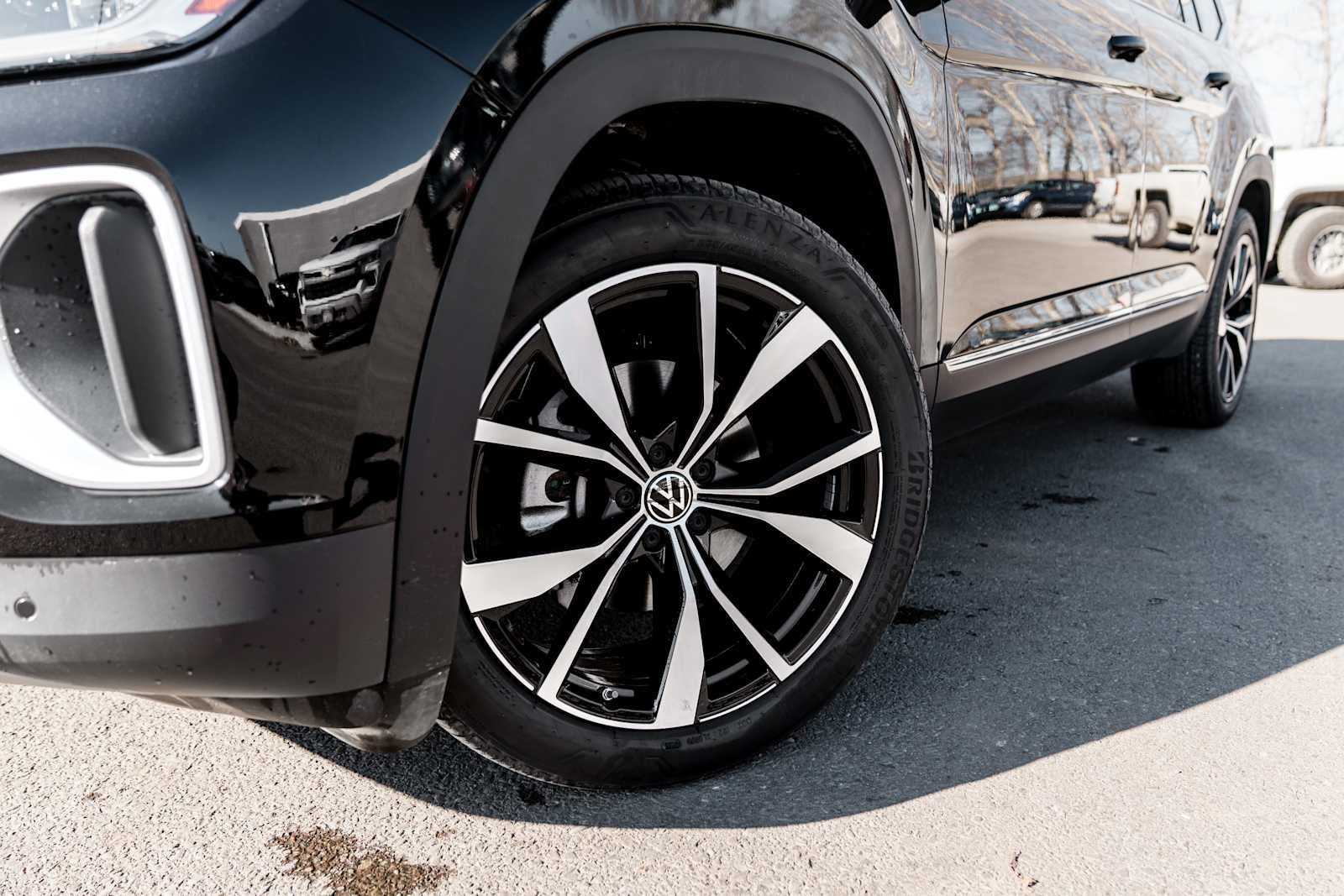 2025 Volkswagen Atlas 2.0T SEL