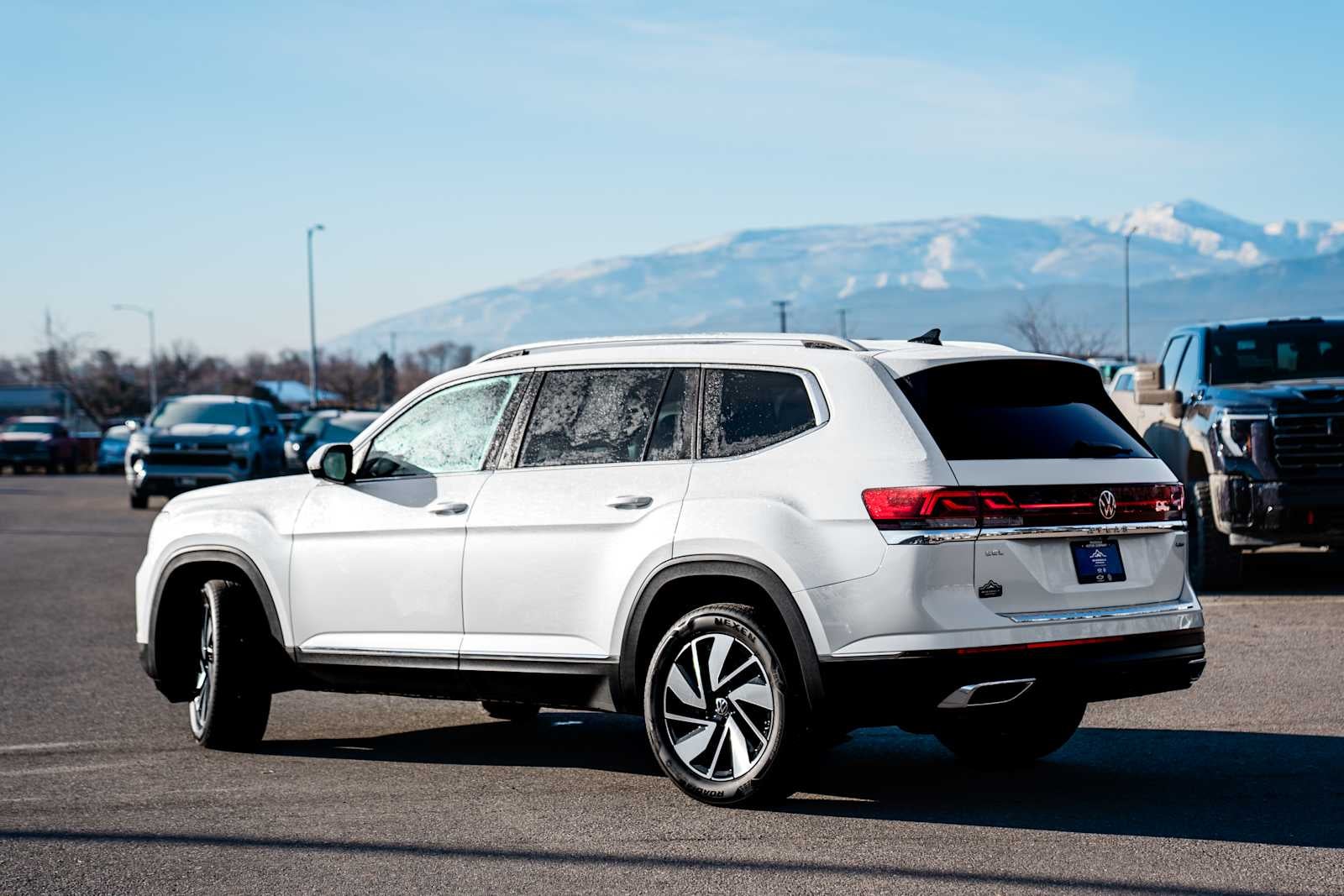 2025 Volkswagen Atlas 2.0T SEL