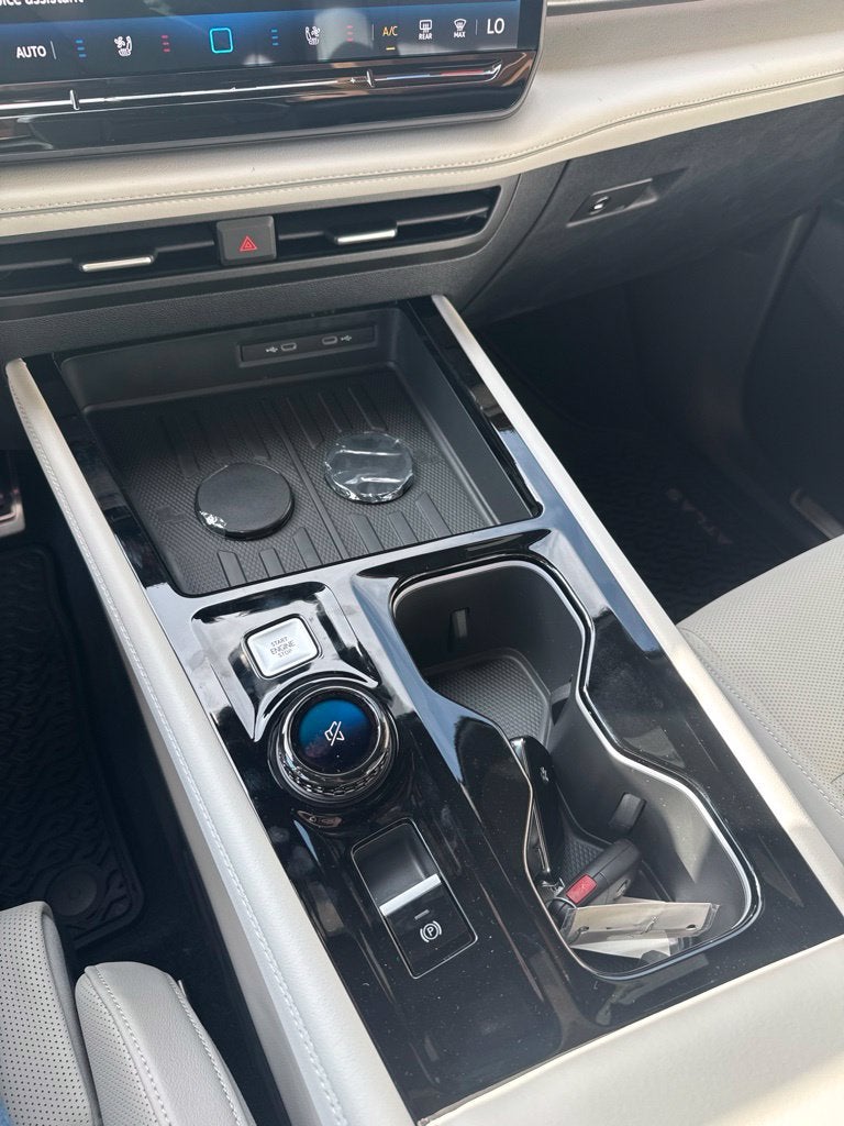 2027 Volkswagen Atlas SEL R-Line