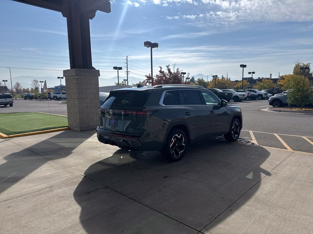 2027 Volkswagen Atlas SEL R-Line