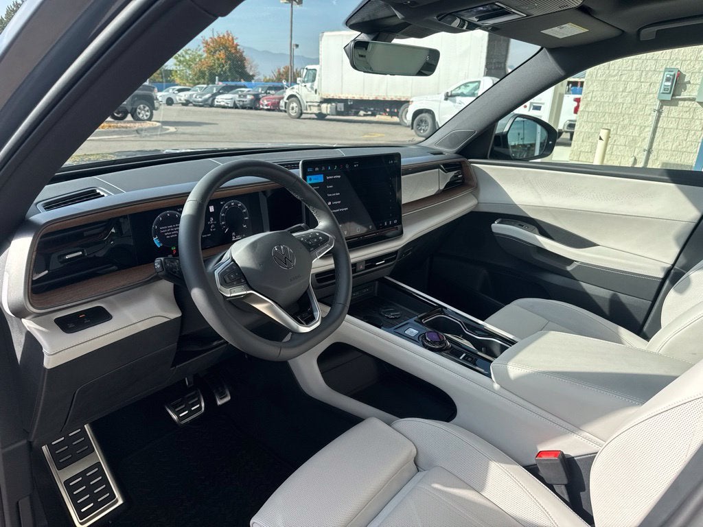 2027 Volkswagen Atlas SEL R-Line