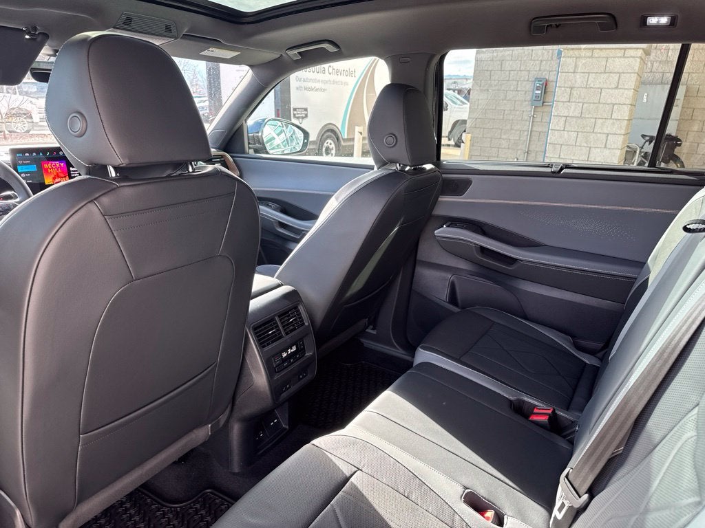 2027 Volkswagen Atlas SEL R-Line