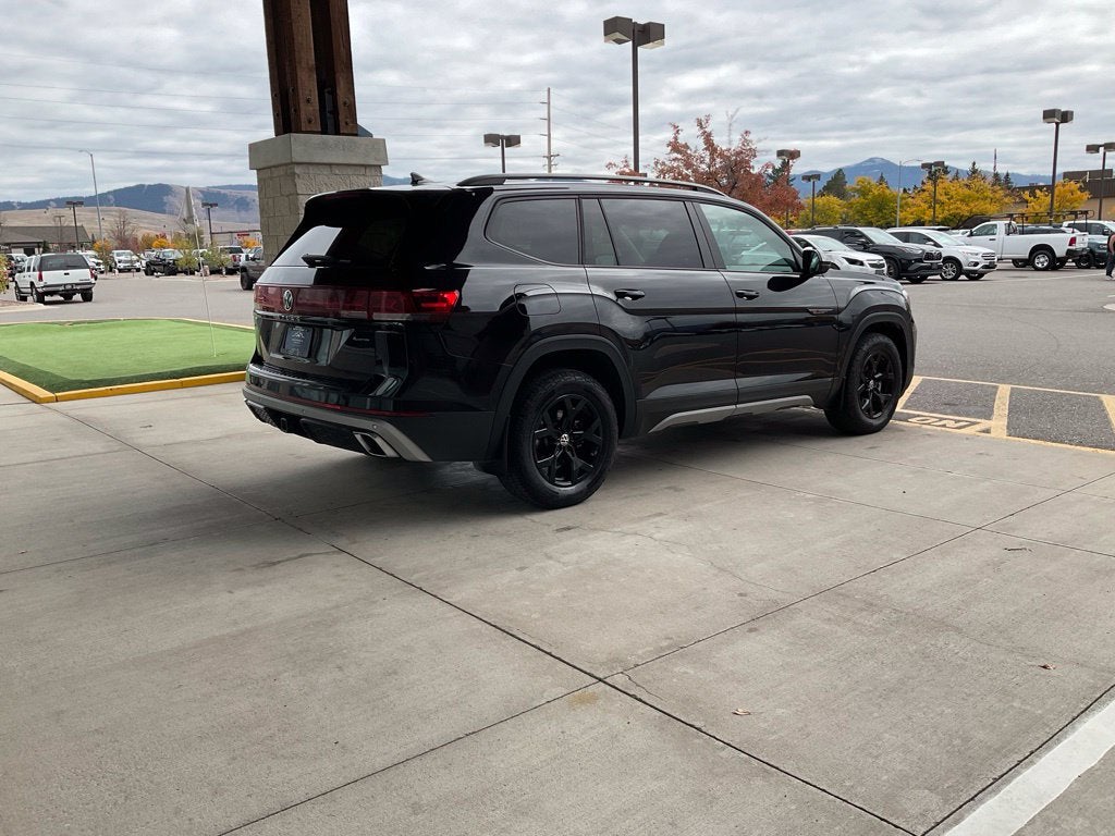 2024 Volkswagen Atlas 2.0T Peak Edition SE w/Technology