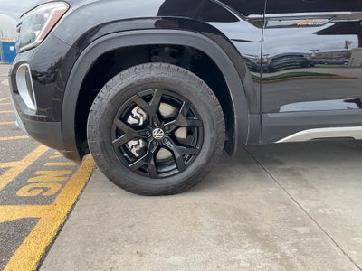 2024 Volkswagen Atlas 2.0T Peak Edition SE w/Technology