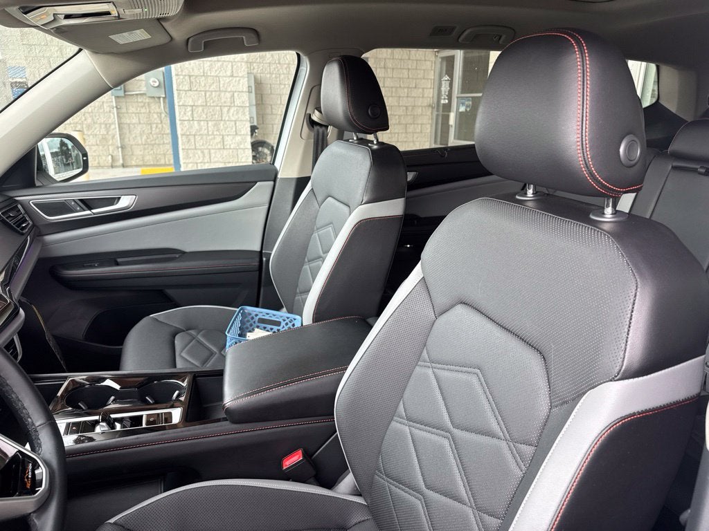 2024 Volkswagen Atlas 2.0T Peak Edition SE w/Technology