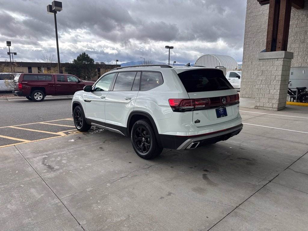 2024 Volkswagen Atlas 2.0T Peak Edition SE w/Technology
